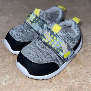 See Kai run sneakers size 4